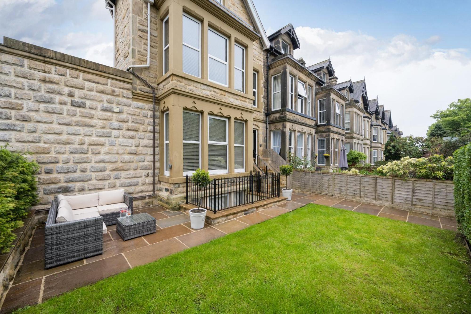 Sixtytwo By Harrogate Serviced Apartments Exterior foto